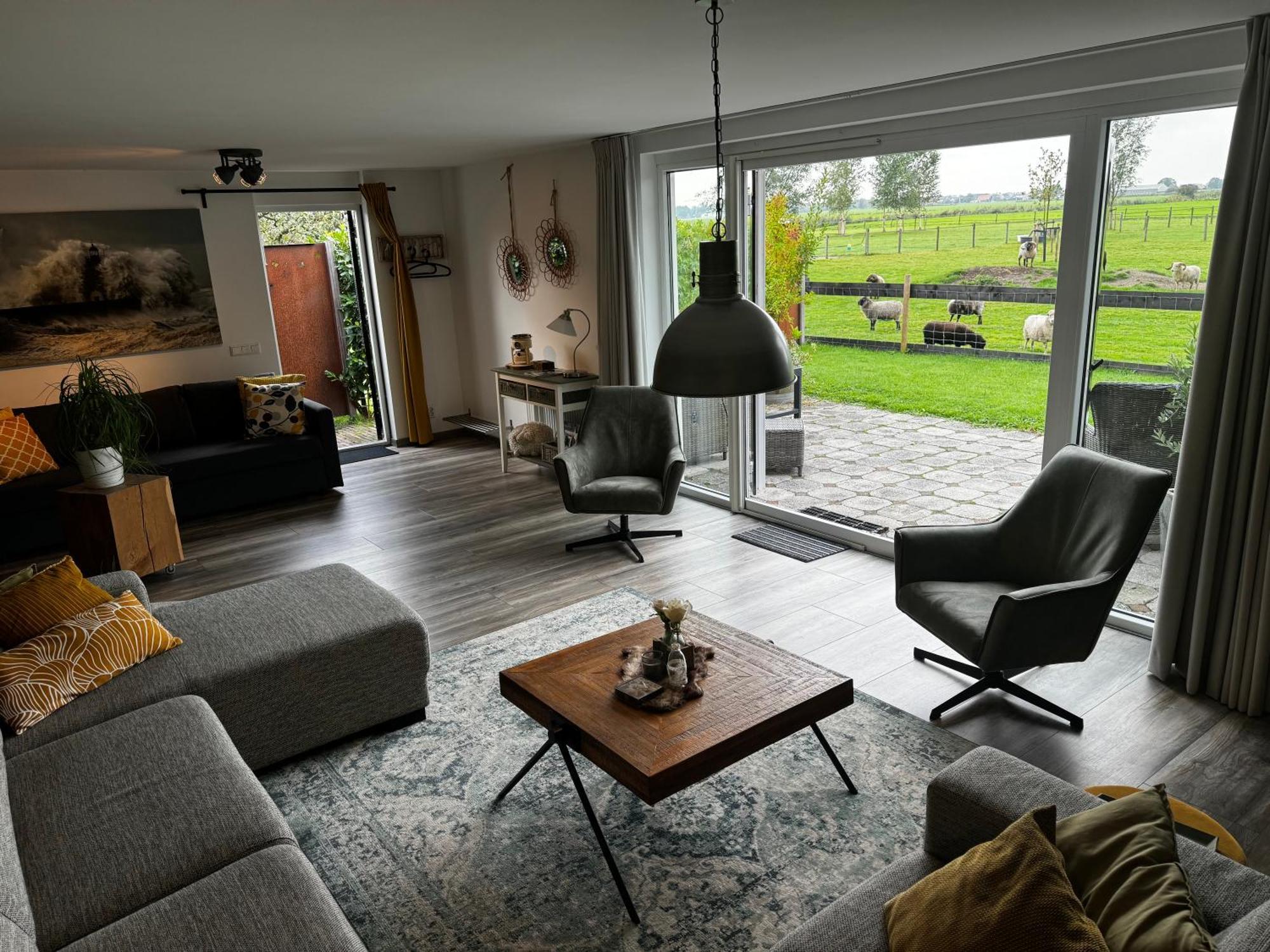 Vakantiewoning Le Garaazje 'S-Gravendeel Exterior photo